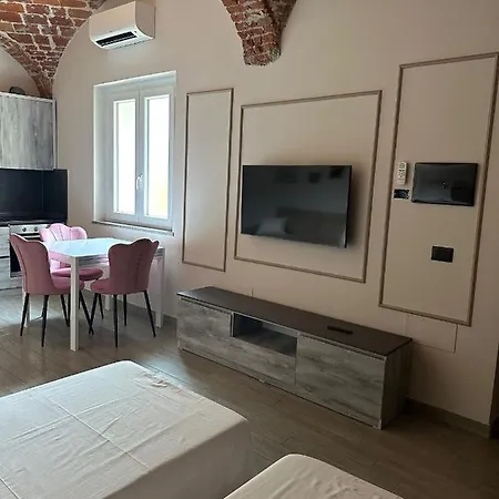 شقة Residenza Zotaj Small Appartament كاسال مونفيراتو