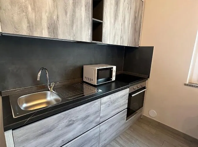 Residenza Zotaj Small Appartament アパート